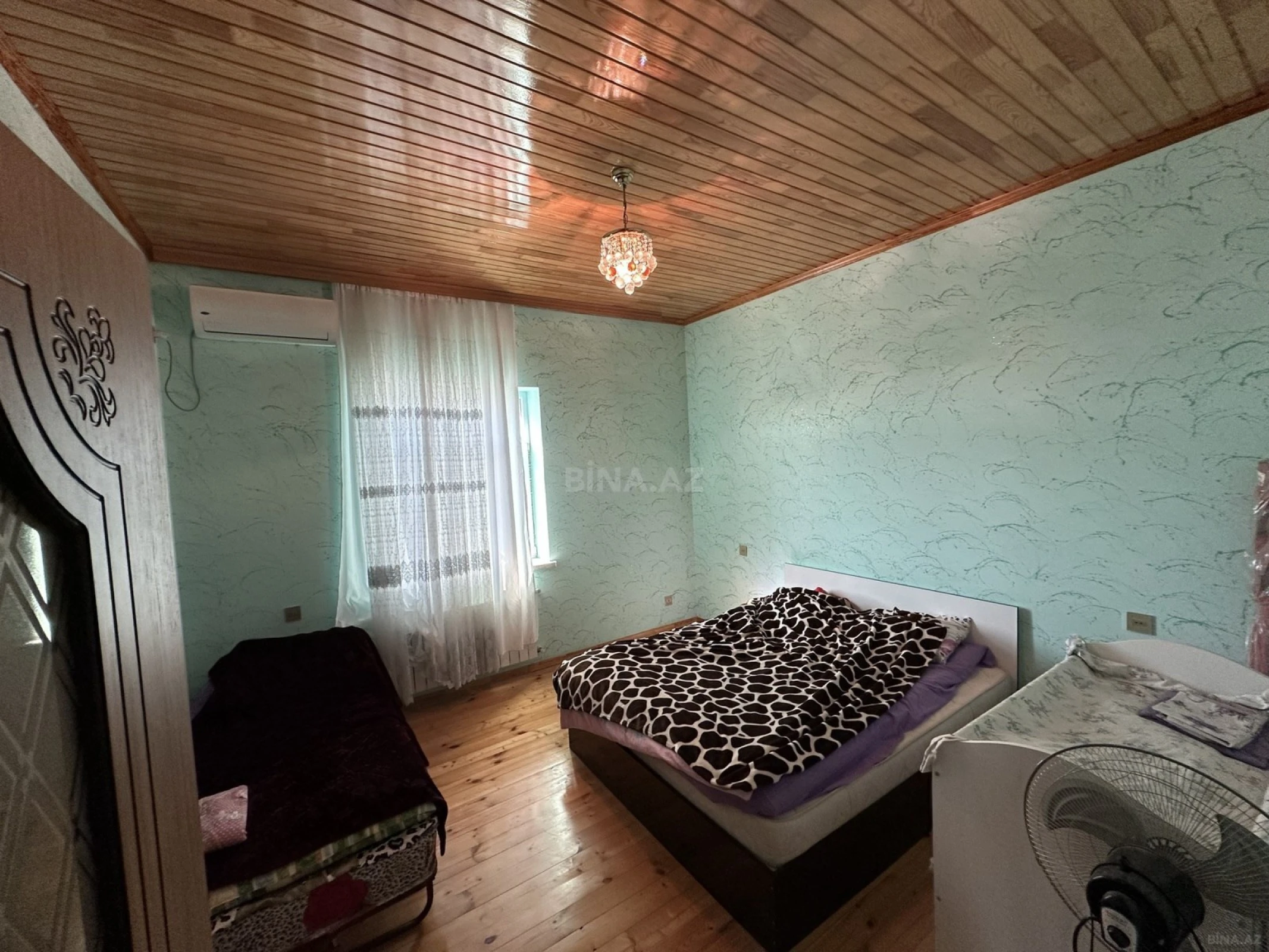 Satılır 5 otaqlı həyət evi 350 m²
