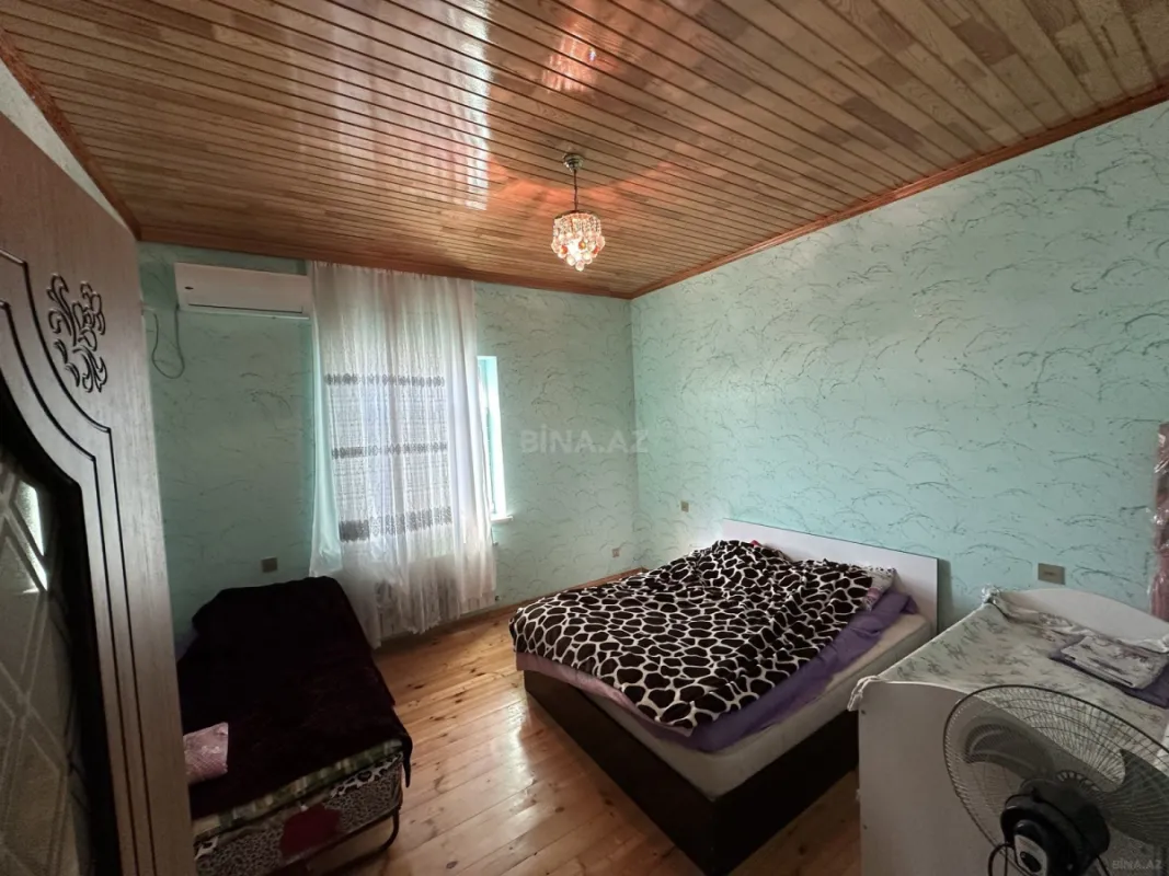 Satılır 5 otaqlı həyət evi 350 m²