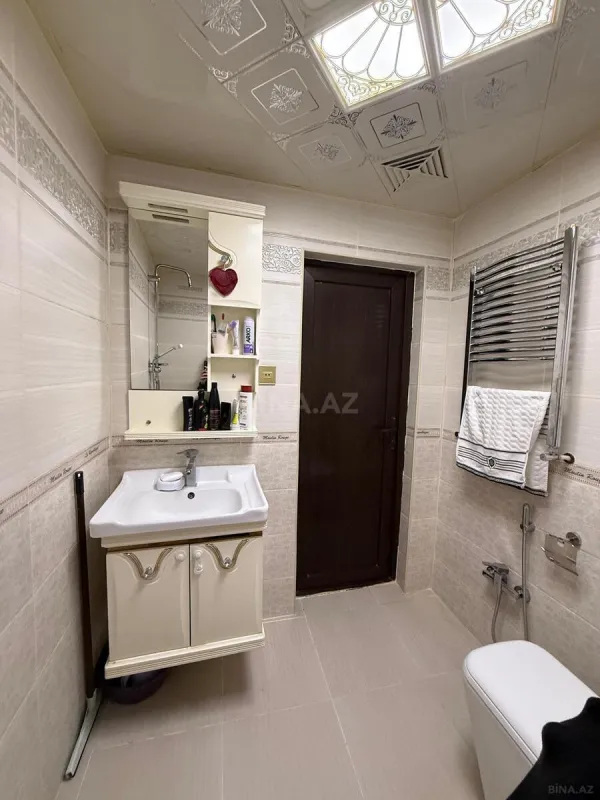 Satılır 2 otaqlı mənzil 65 m²