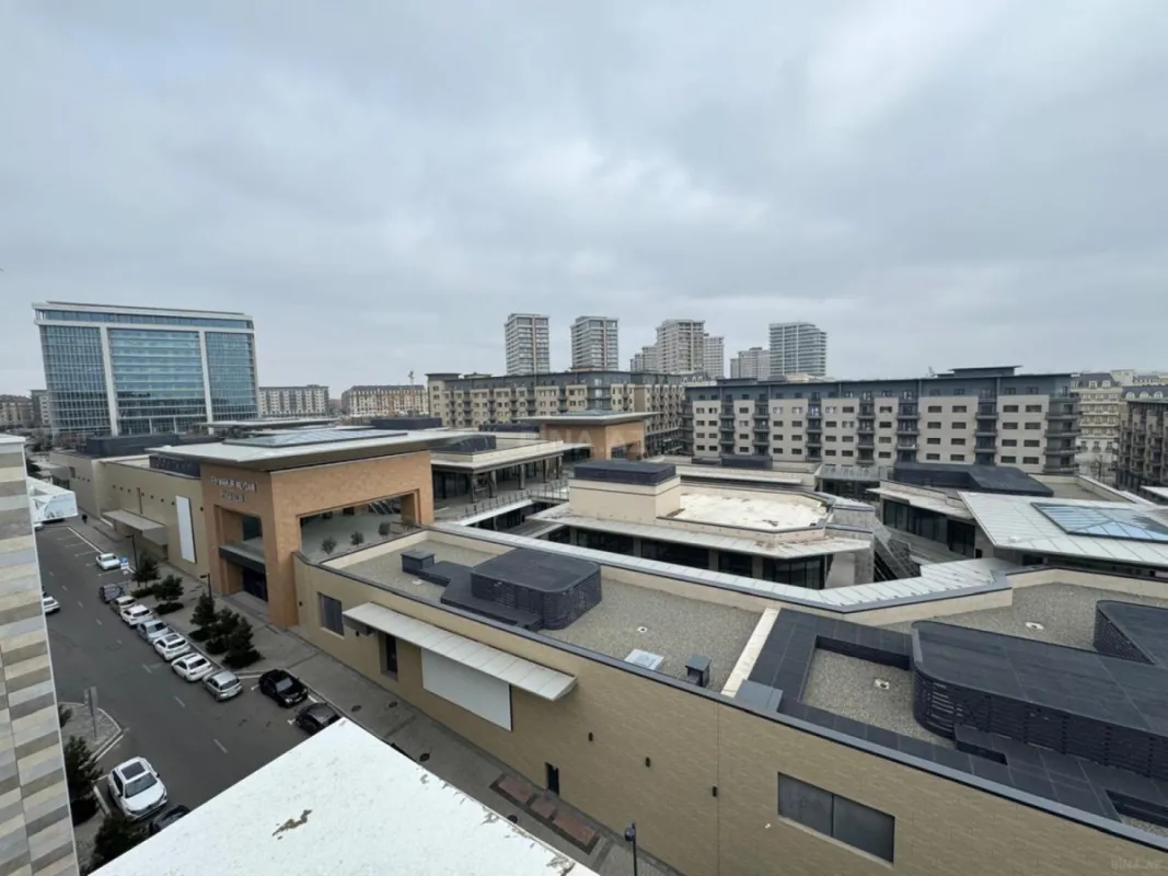 Satılır 5 otaqlı mənzil 752 m²