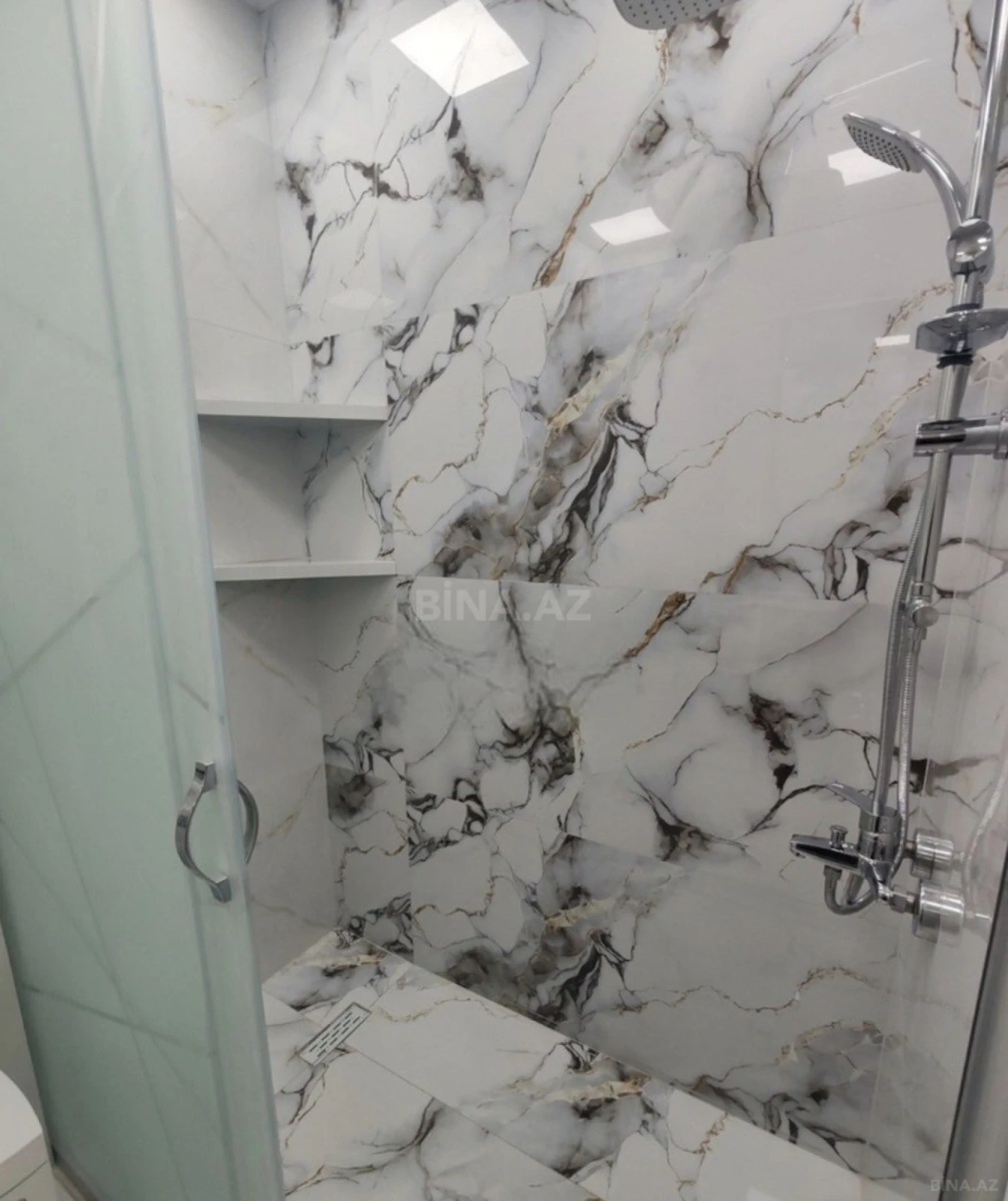 Kirayə verilir 2 otaqlı mənzil 58 m²