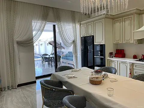 Satılır 6 otaqlı həyət evi 510 m²