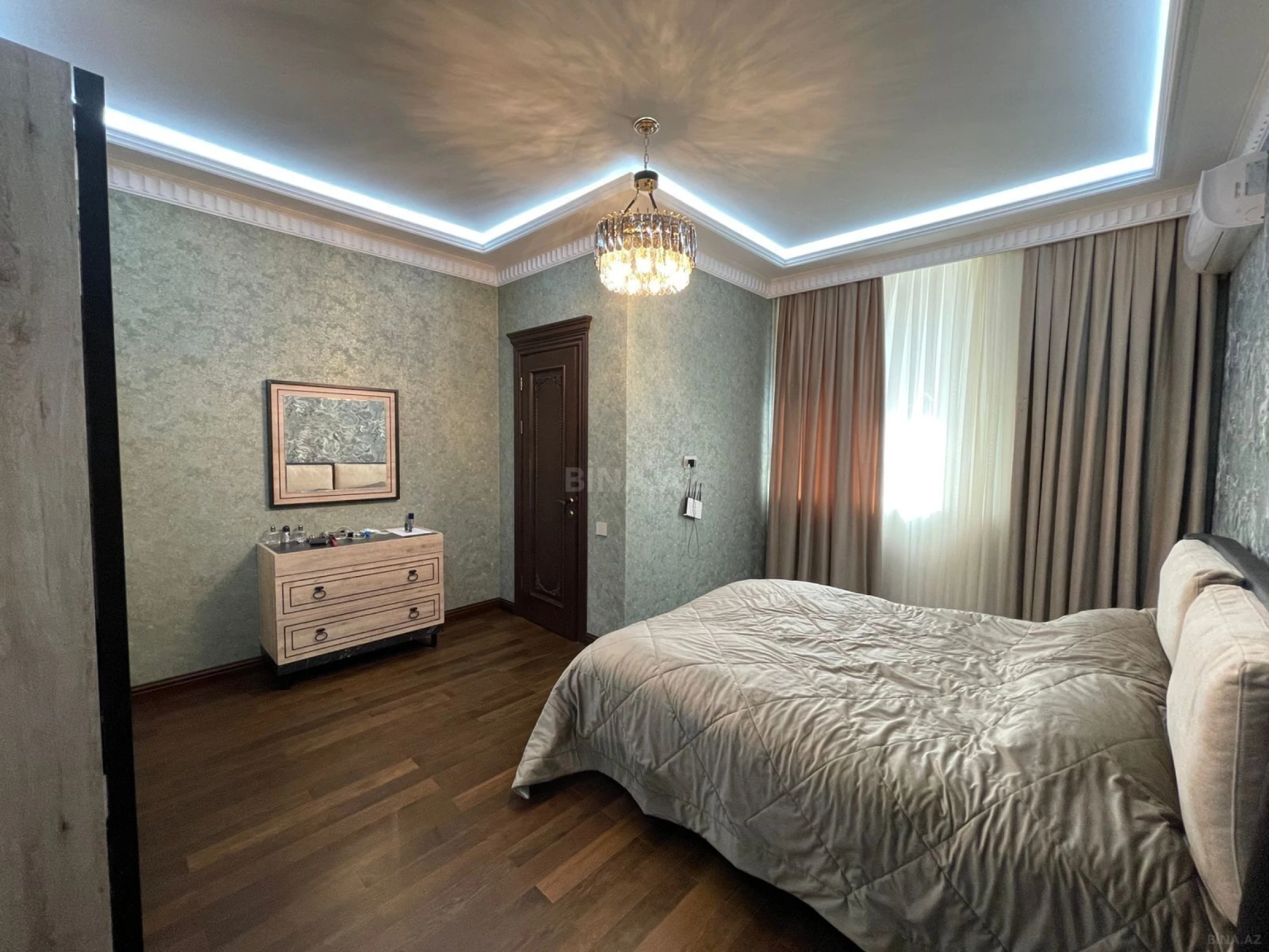 Satılır 6 otaqlı həyət evi 510 m²