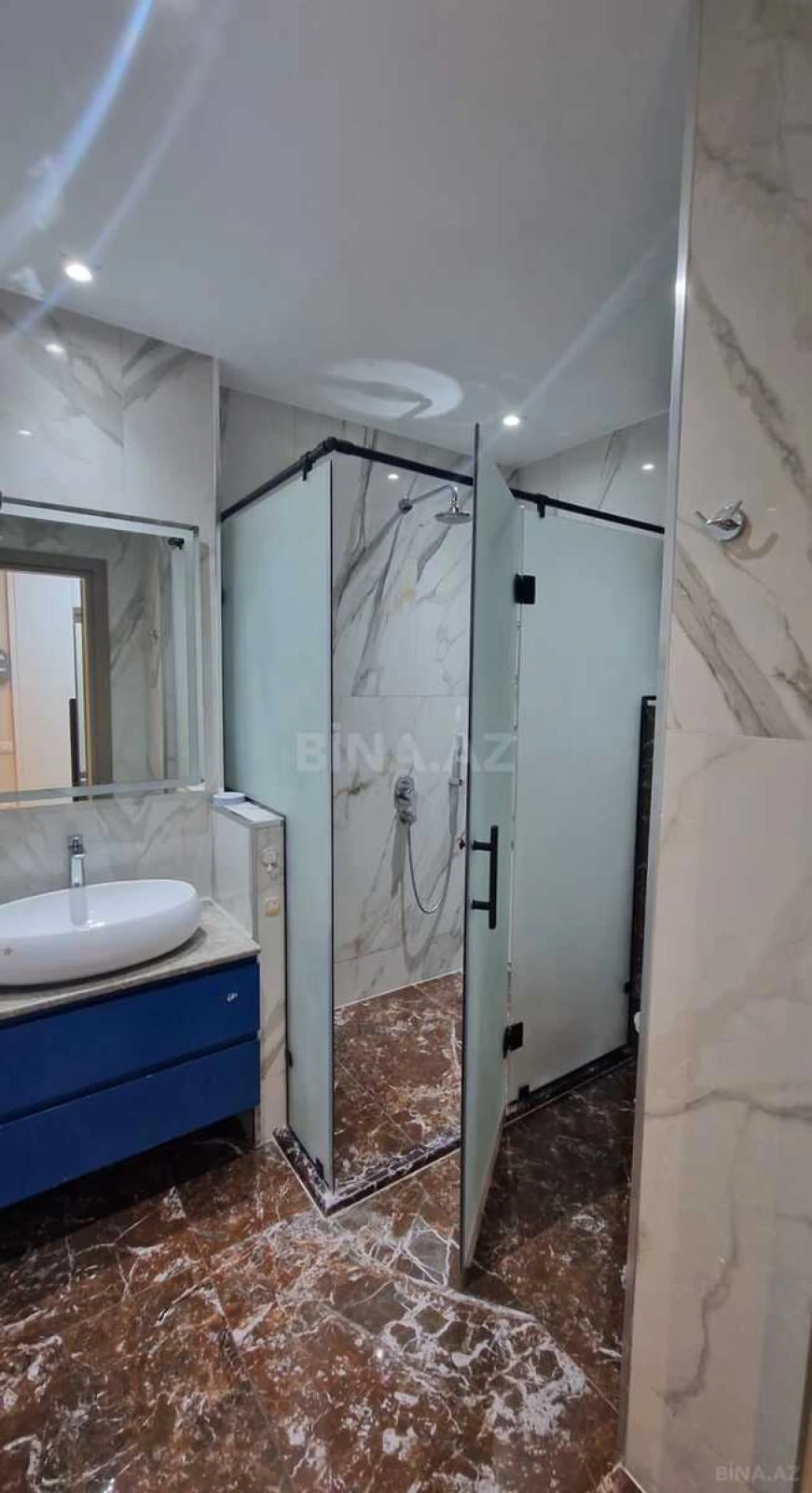 Satılır 3 otaqlı mənzil 107 m²