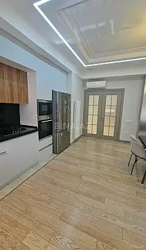 Satılır 3 otaqlı mənzil 107 m²