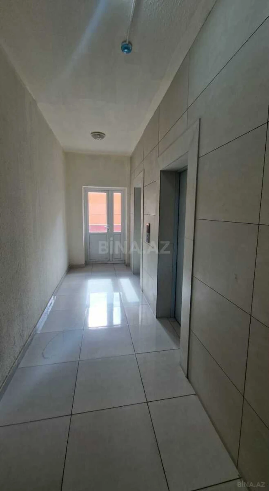 Satılır 3 otaqlı mənzil 107 m²