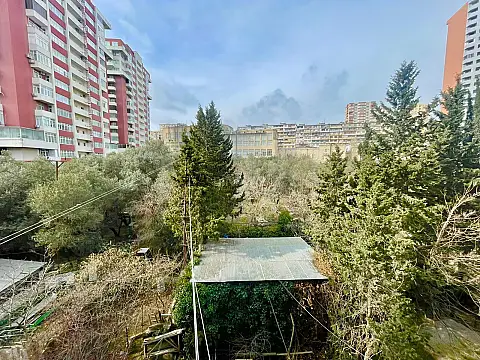 Satılır 2 otaqlı mənzil 65 m²
