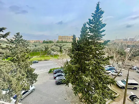 Satılır 2 otaqlı mənzil 65 m²