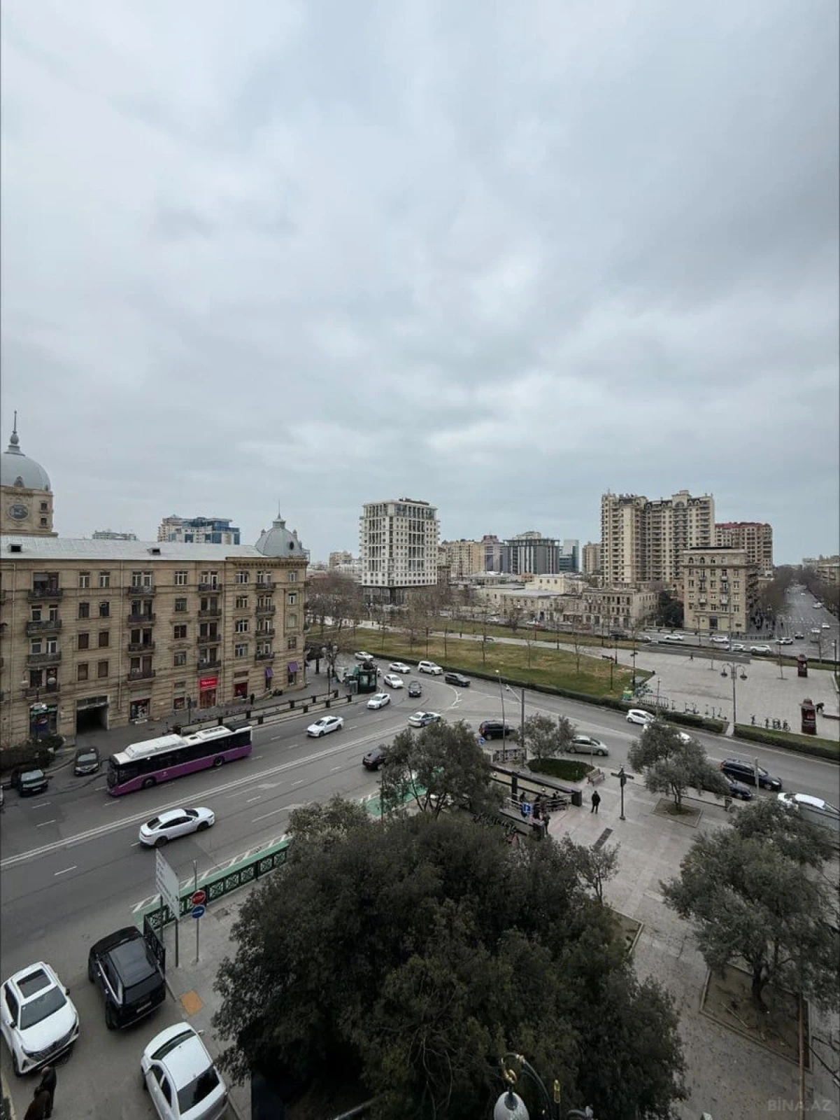 Satılır 3 otaqlı mənzil 110 m²