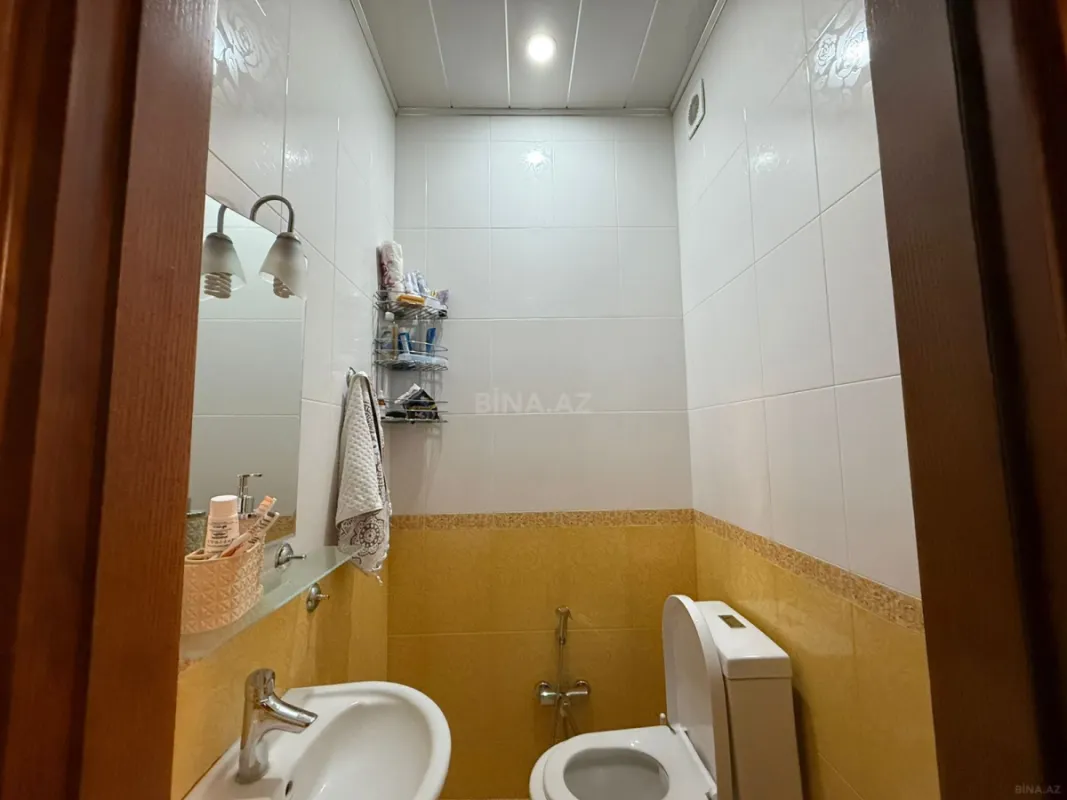 Satılır 4 otaqlı mənzil 145 m²