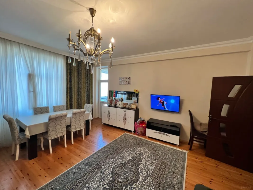 Satılır 2 otaqlı mənzil 90 m²
