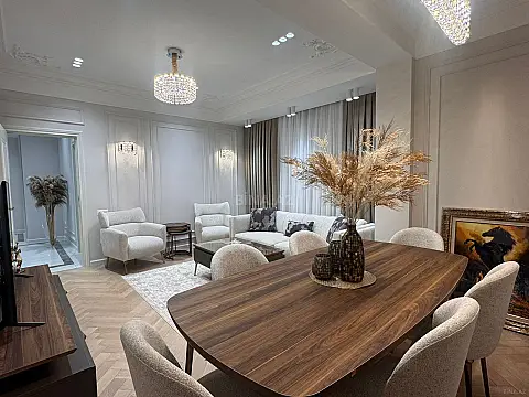 Kirayə verilir 2 otaqlı mənzil 90 m²