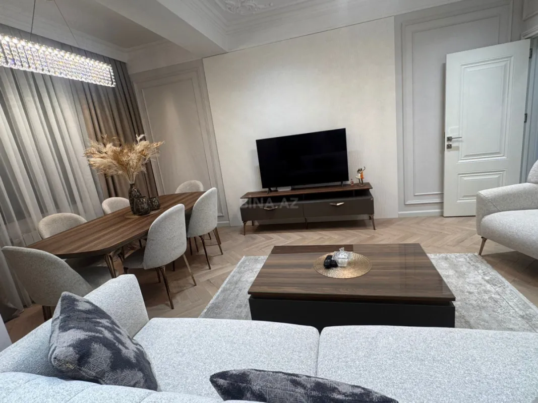 Kirayə verilir 2 otaqlı mənzil 90 m²