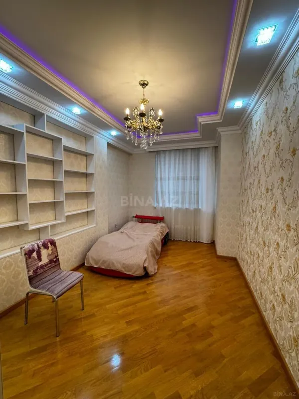 Satılır 3 otaqlı mənzil 105 m²