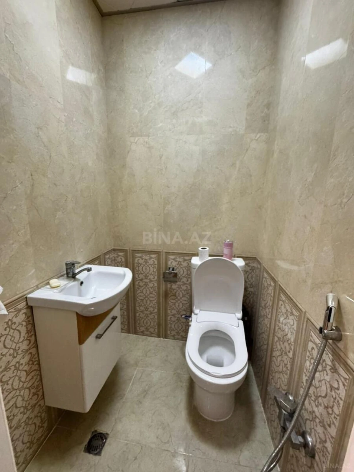 Satılır 3 otaqlı mənzil 105 m²