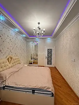 Satılır 3 otaqlı mənzil 105 m²
