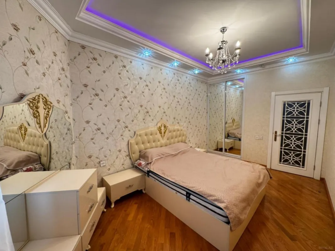 Satılır 3 otaqlı mənzil 105 m²