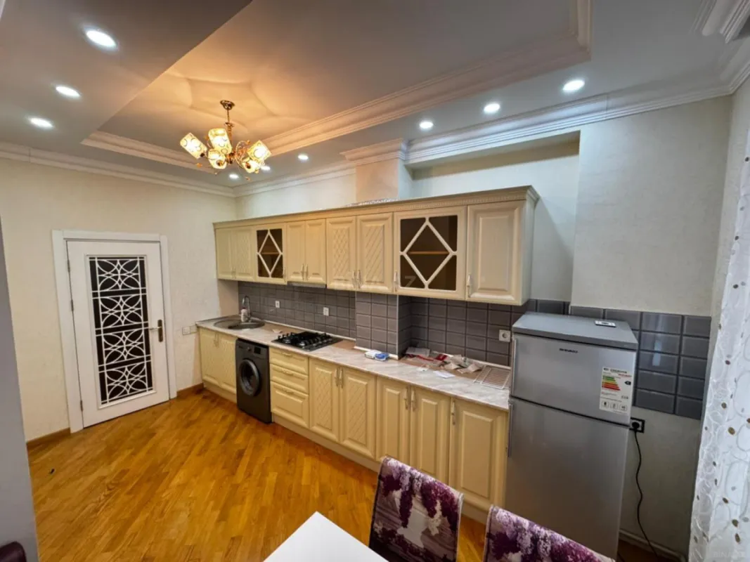 Satılır 3 otaqlı mənzil 105 m²