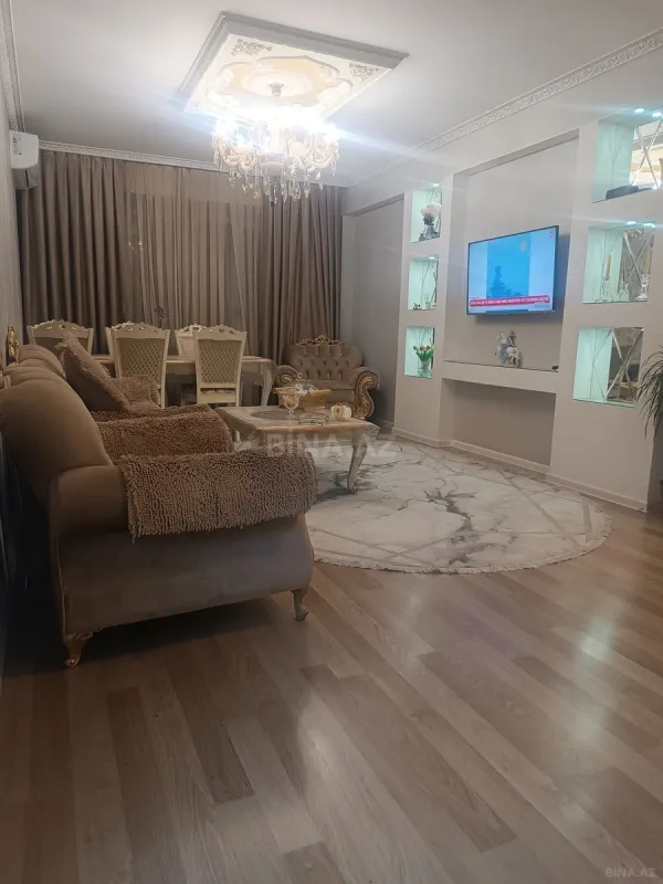Satılır 3 otaqlı mənzil 120 m²