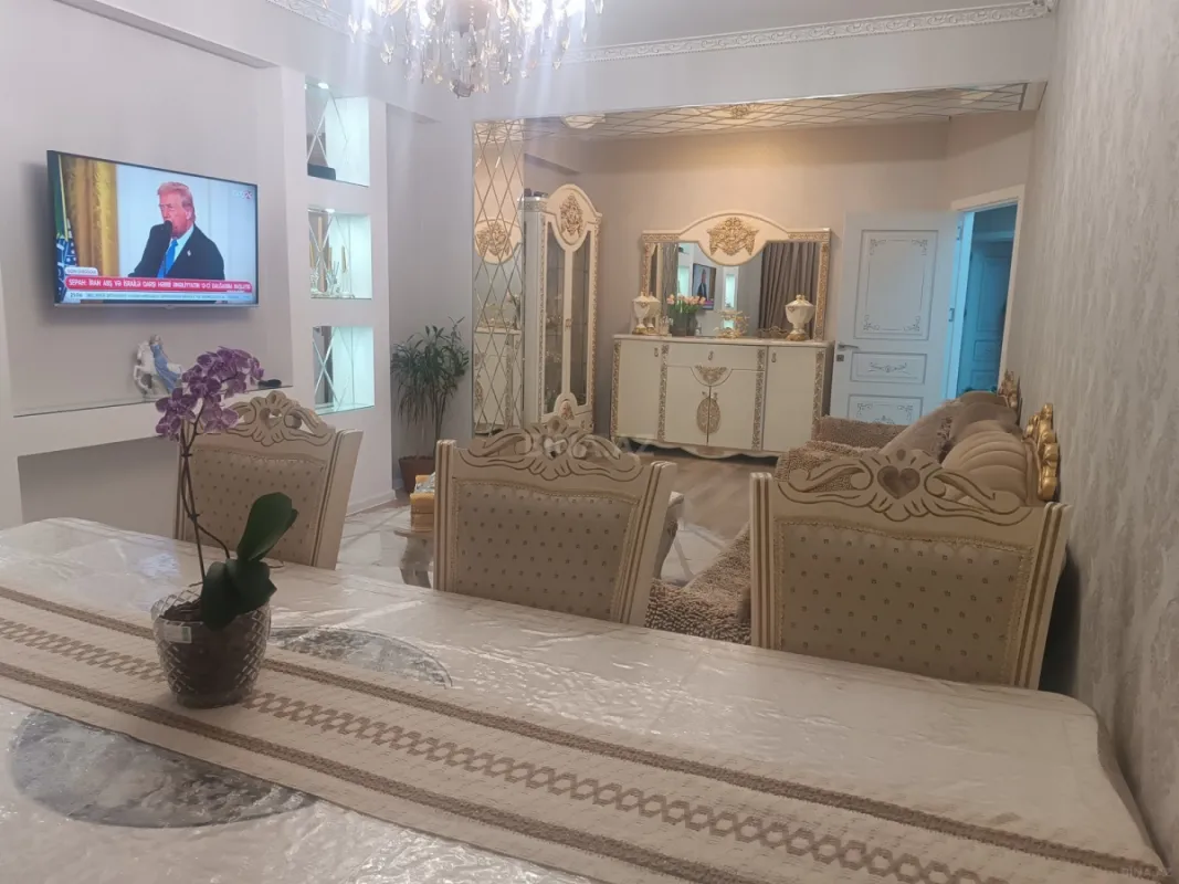 Satılır 3 otaqlı mənzil 120 m²