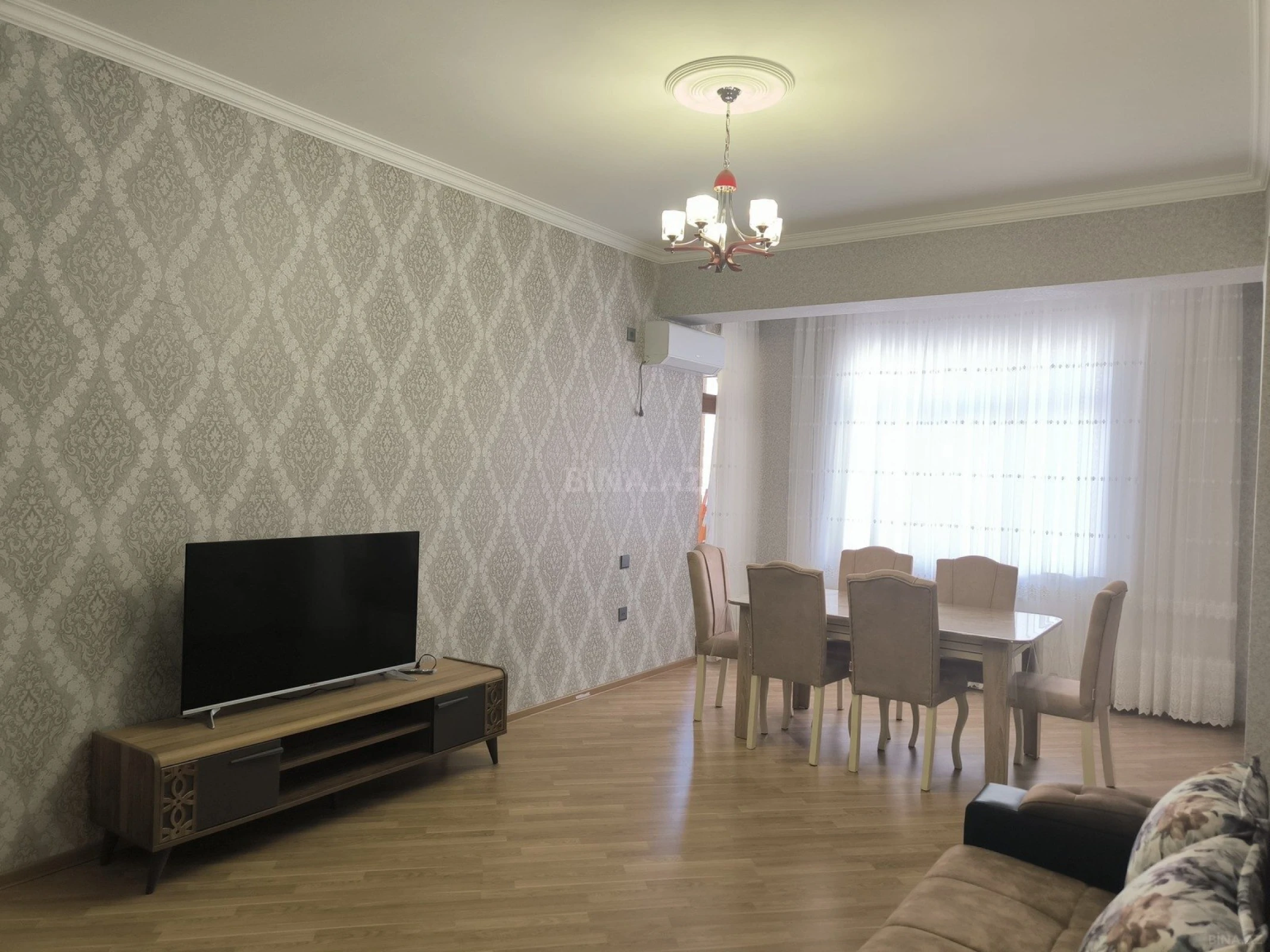 Kirayə verilir 3 otaqlı mənzil 102 m²
