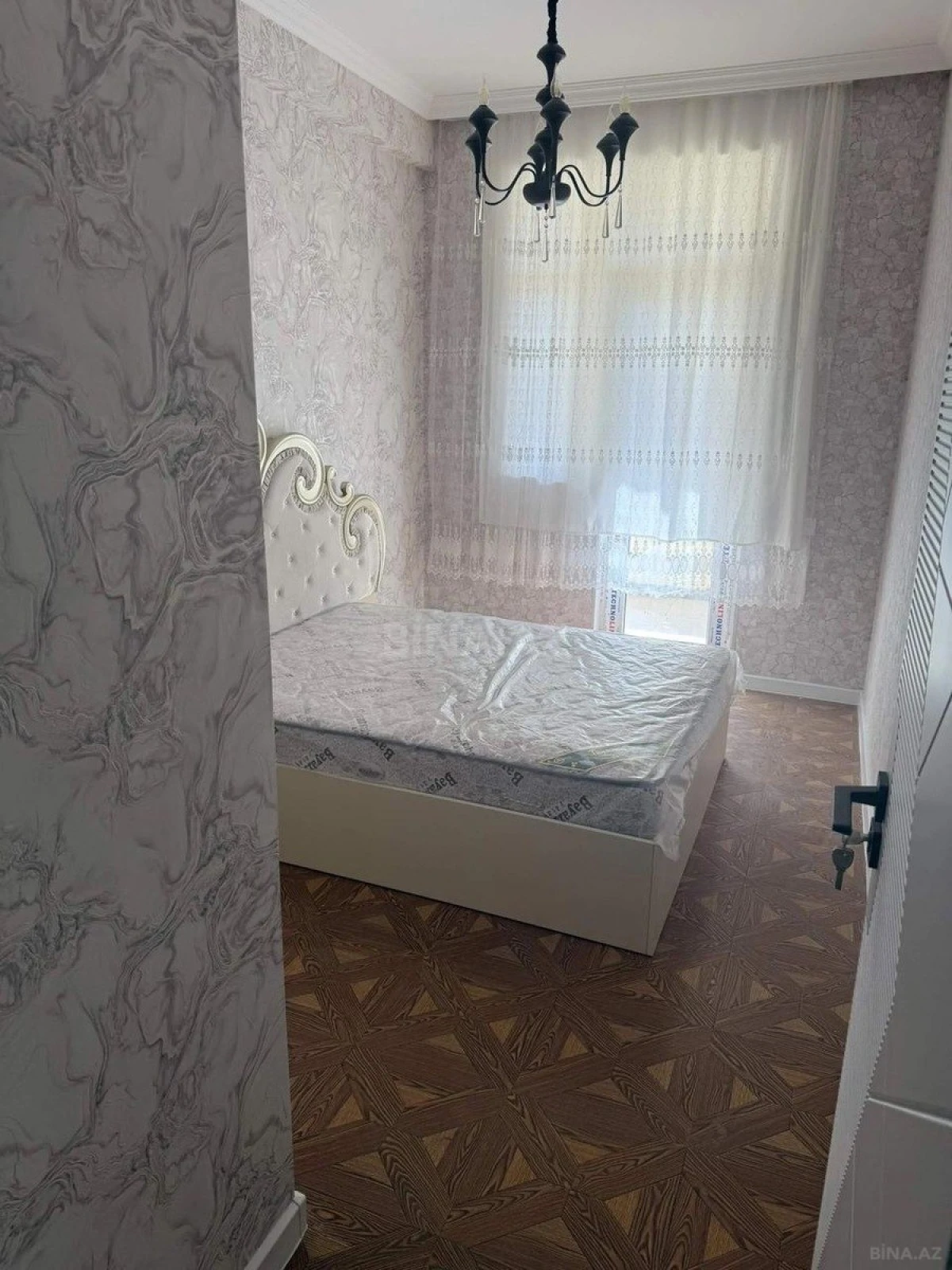 Kirayə verilir 2 otaqlı mənzil 50 m²