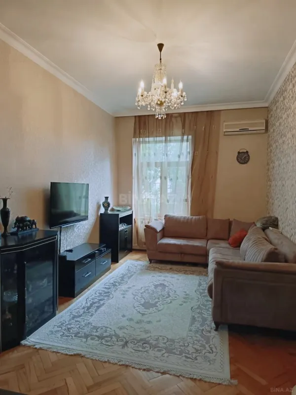 Kirayə verilir 2 otaqlı mənzil 65 m²
