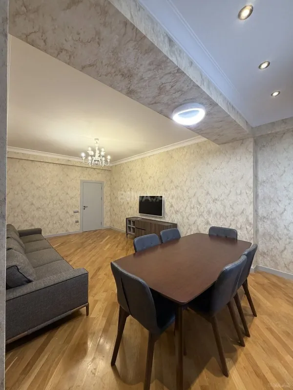 Kirayə verilir 3 otaqlı mənzil 110 m²