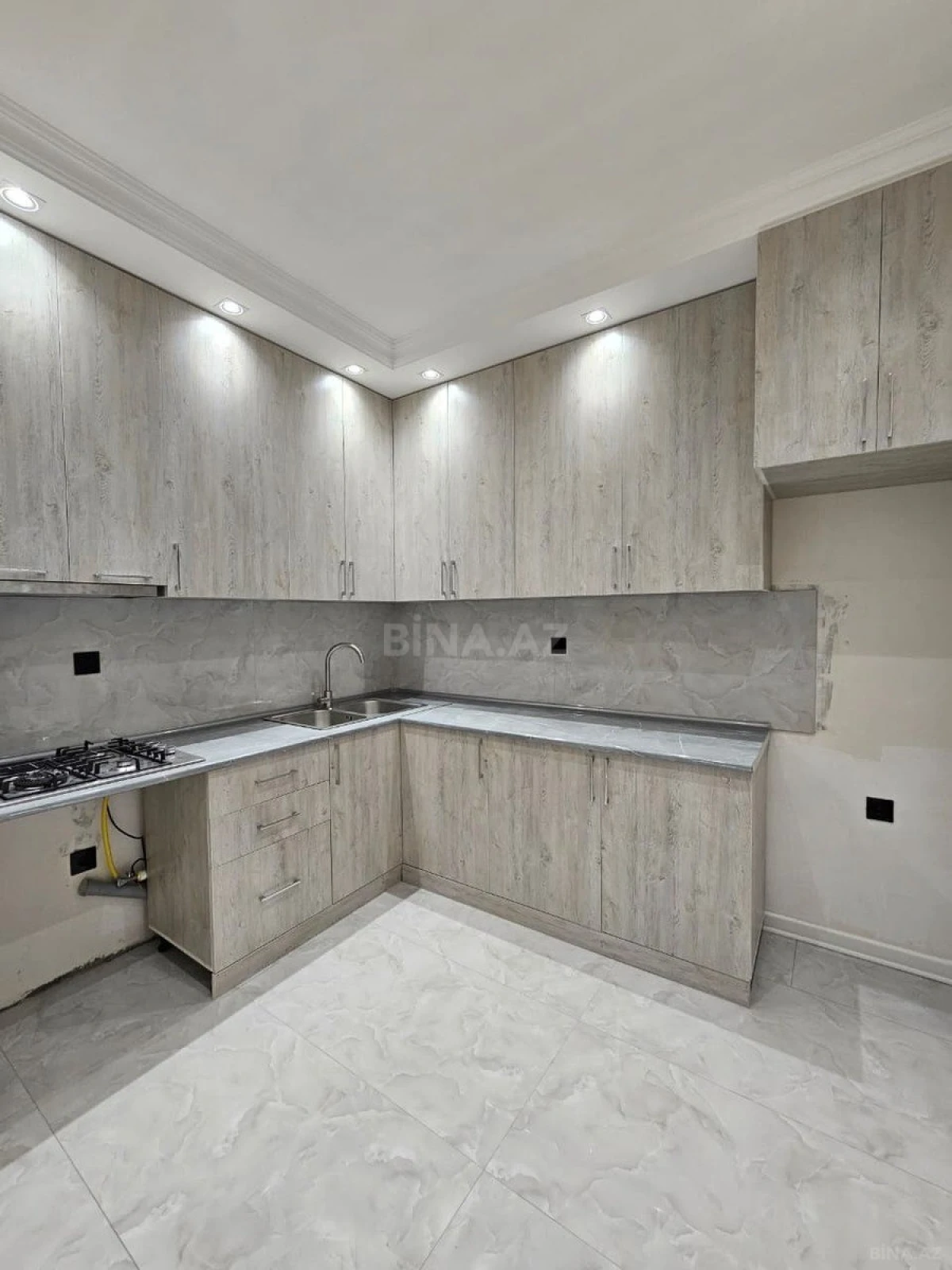 Satılır 2 otaqlı mənzil 54 m²