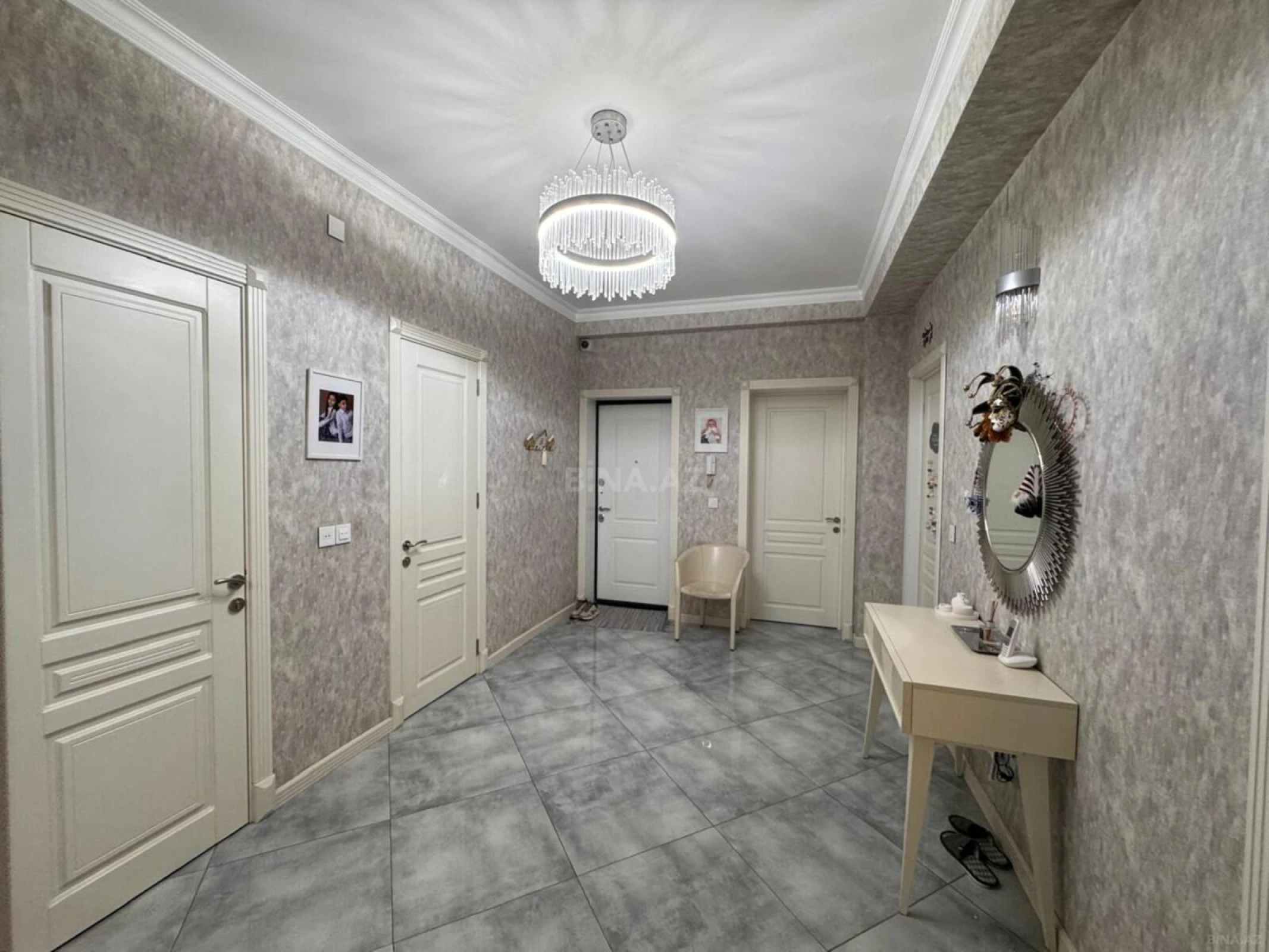 Kirayə verilir 3 otaqlı mənzil 140 m²