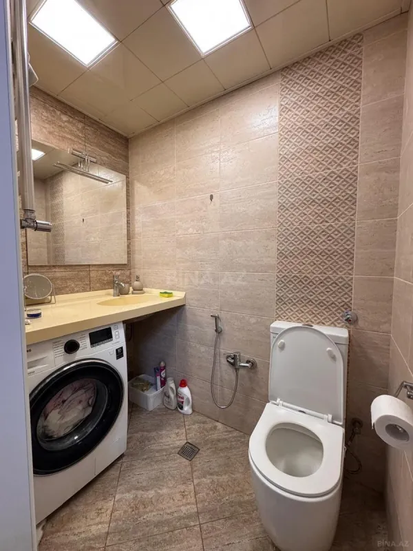 Kirayə verilir 3 otaqlı mənzil 140 m²