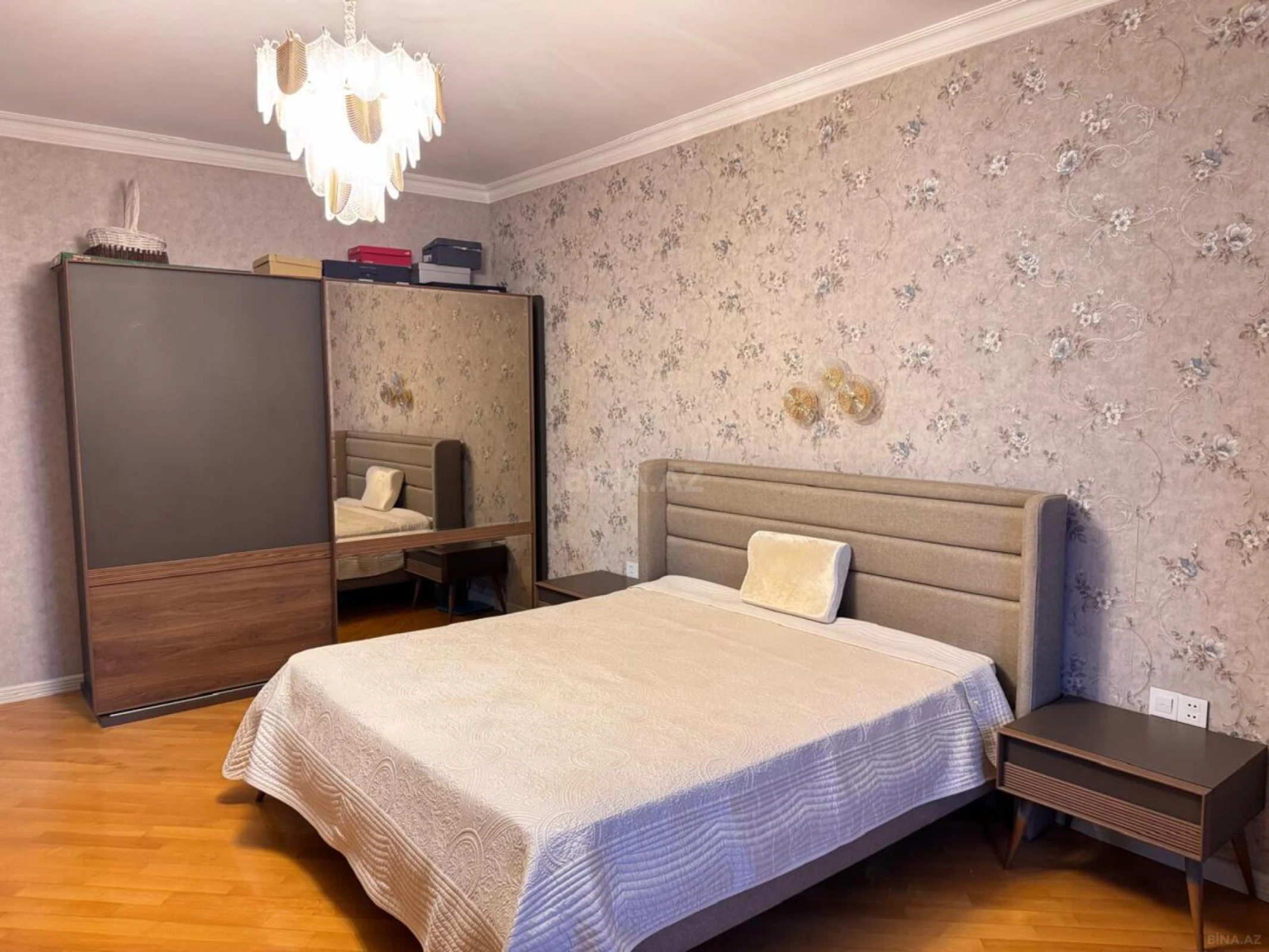 Kirayə verilir 3 otaqlı mənzil 140 m²