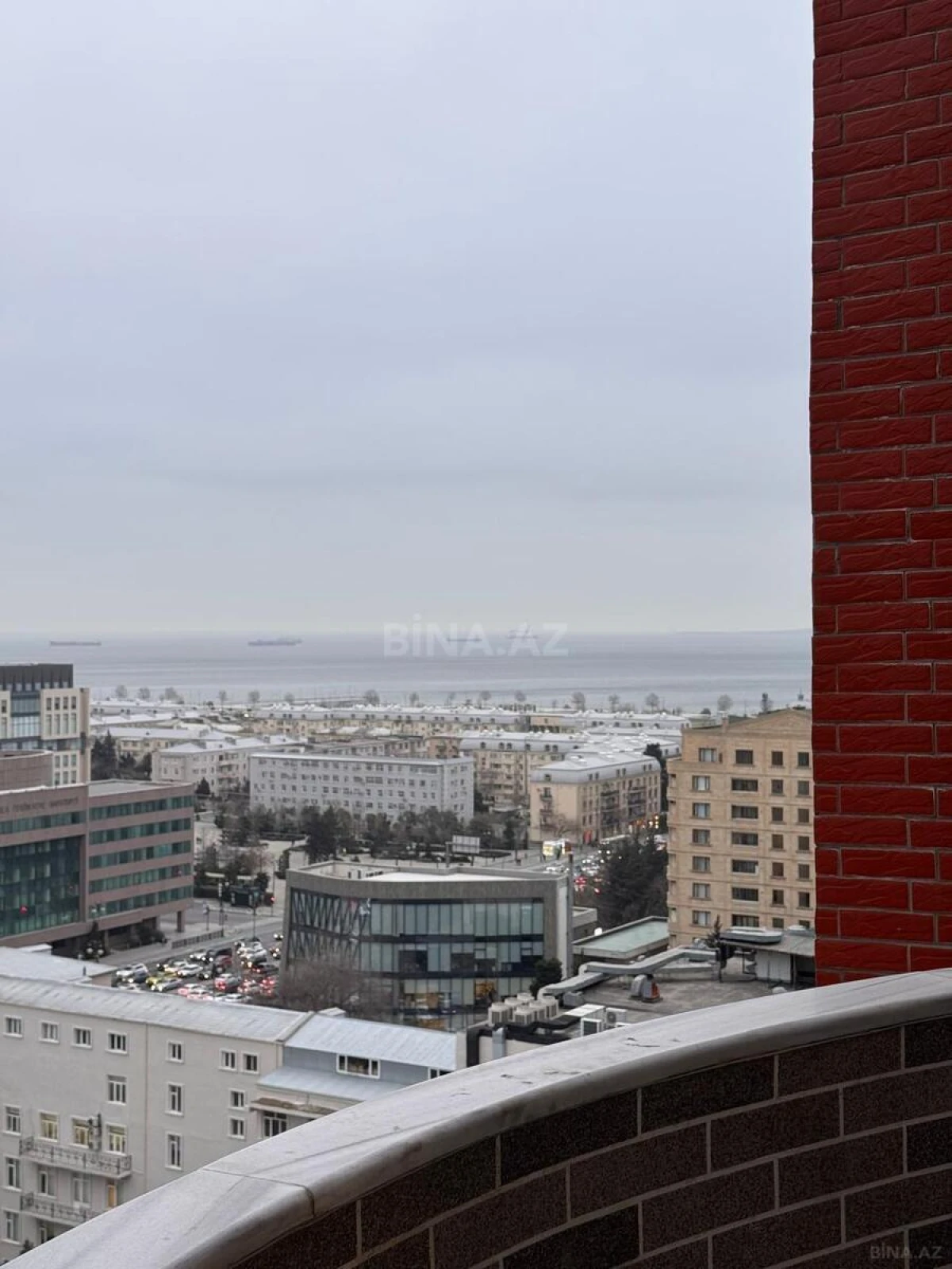 Kirayə verilir 3 otaqlı mənzil 140 m²