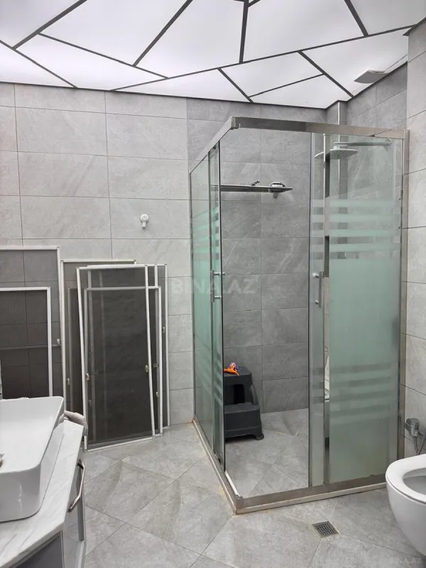 Kirayə verilir 3 otaqlı mənzil 140 m²
