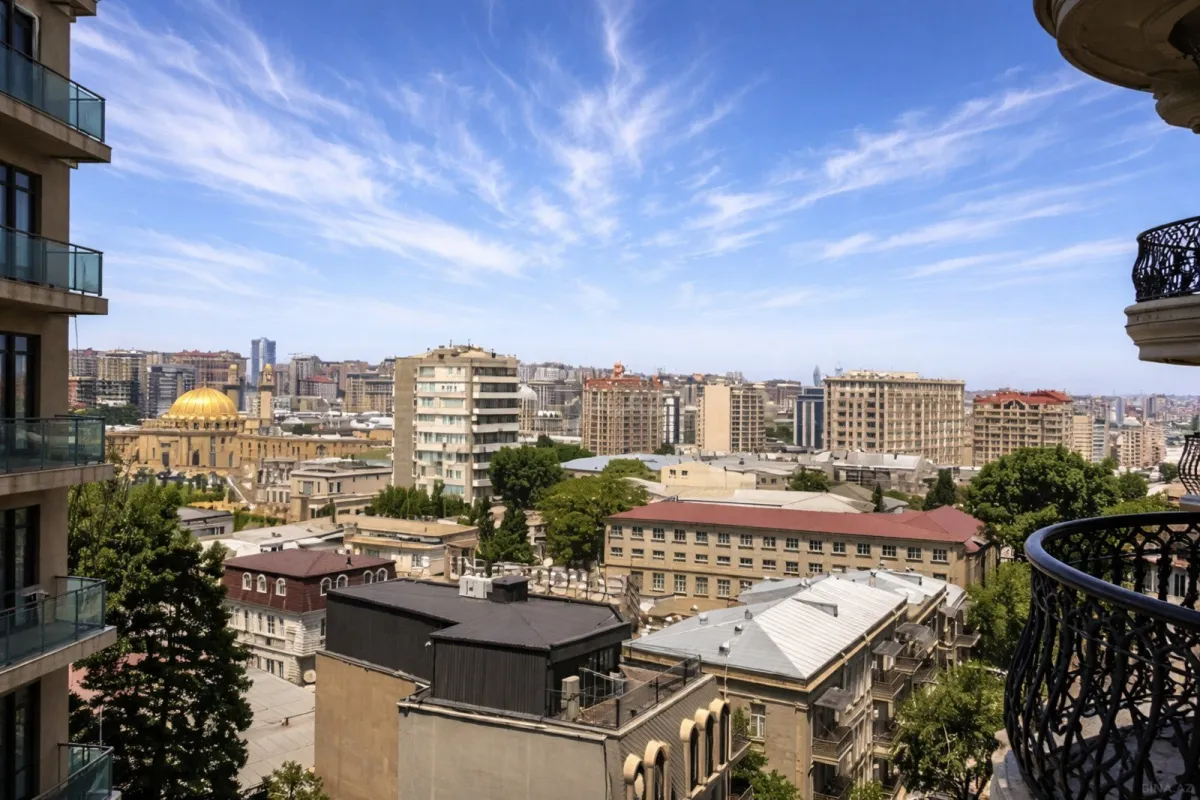 Satılır 5 otaqlı mənzil 281 m²