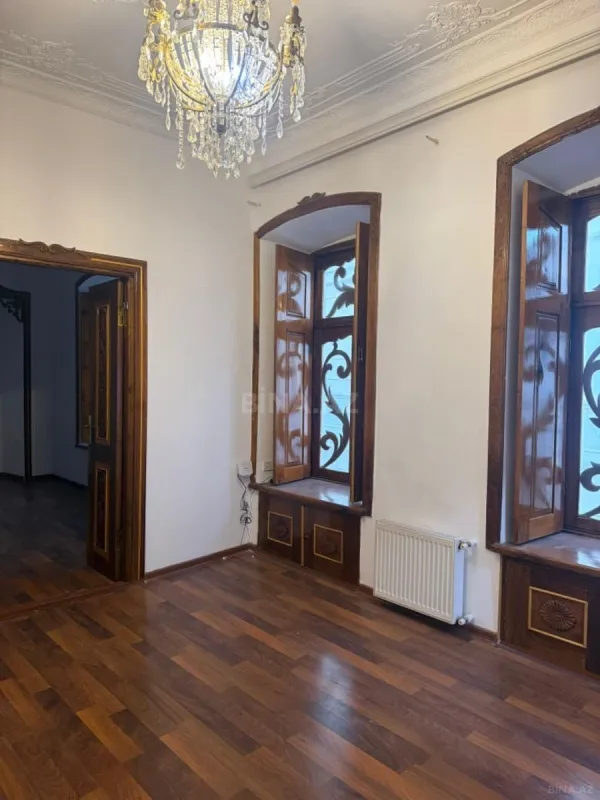 Kirayə verilir 3 otaqlı ofis 105 m²