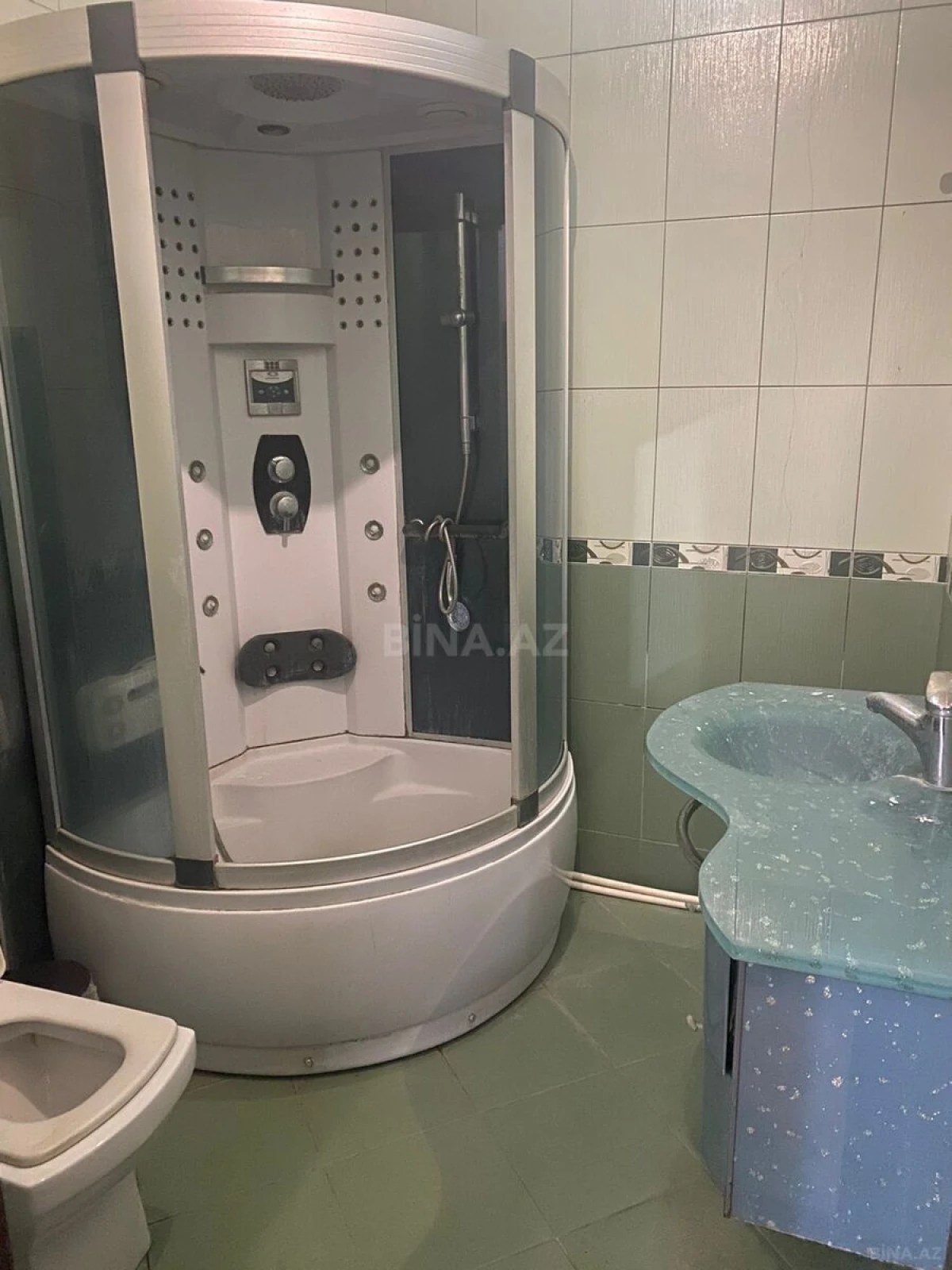 Kirayə verilir 2 otaqlı mənzil 90 m²