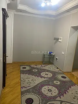 Kirayə verilir 2 otaqlı mənzil 90 m²