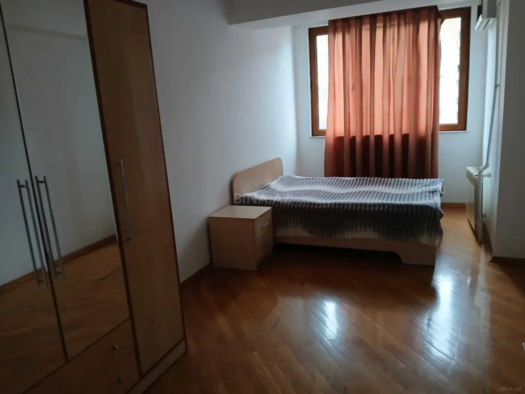 Kirayə verilir 3 otaqlı mənzil 100 m²
