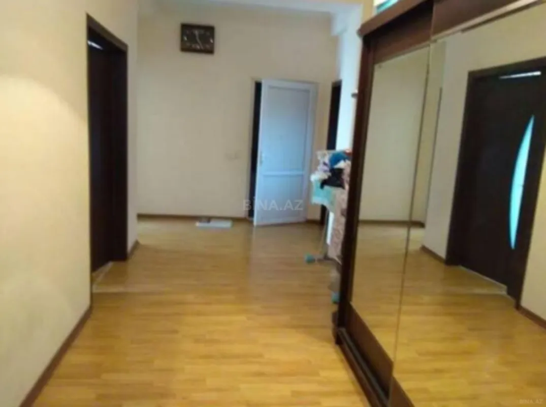 Kirayə verilir 2 otaqlı mənzil 94 m²