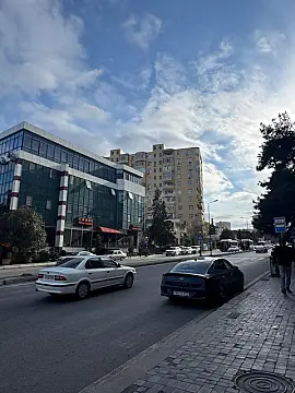 Satılır 3 otaqlı mənzil 80 m² — Bakı, Memar Əcəmi yanı 3 otaq 80.00 m²