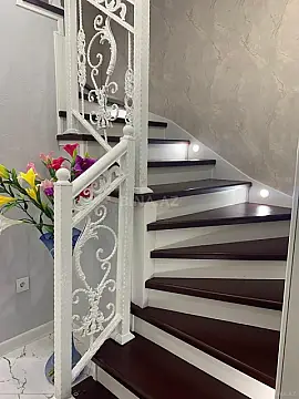 Kirayə verilir 4 otaqlı mənzil 150 m²