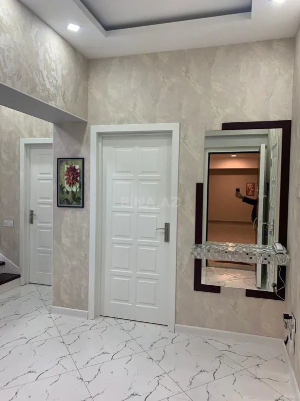 Kirayə verilir 4 otaqlı mənzil 150 m²