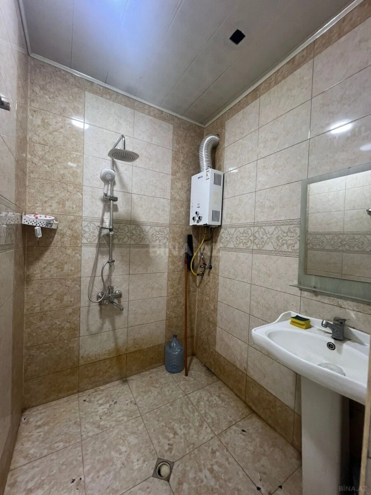 Satılır 2 otaqlı mənzil 45 m²