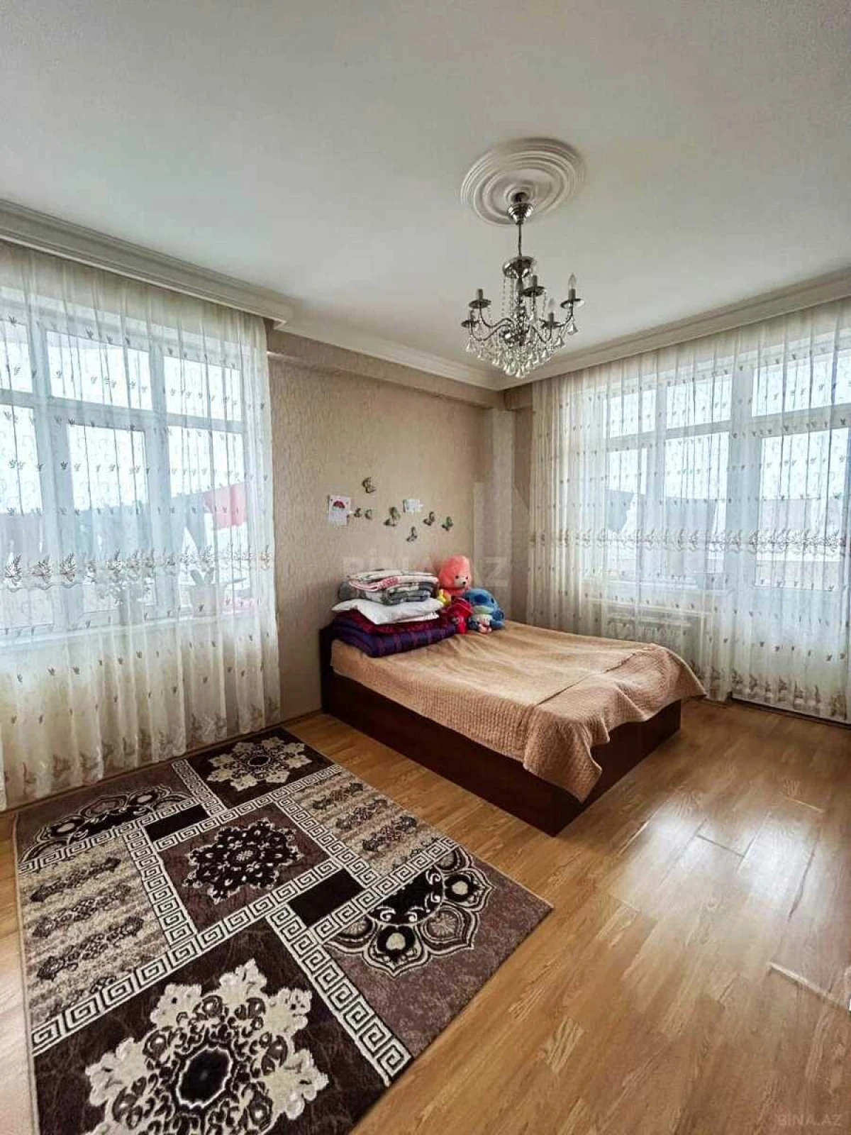 Satılır 3 otaqlı mənzil 108 m²