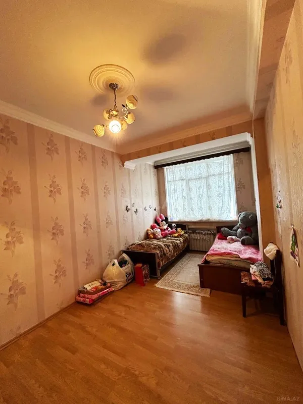 Satılır 3 otaqlı mənzil 108 m²