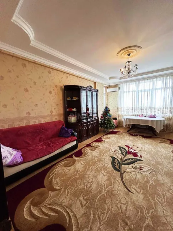 Satılır 3 otaqlı mənzil 108 m²