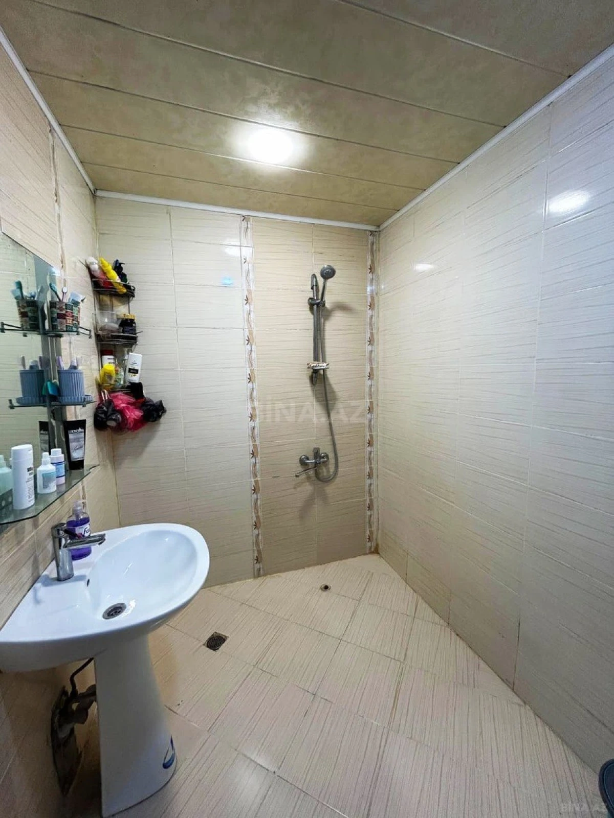 Satılır 3 otaqlı mənzil 108 m²