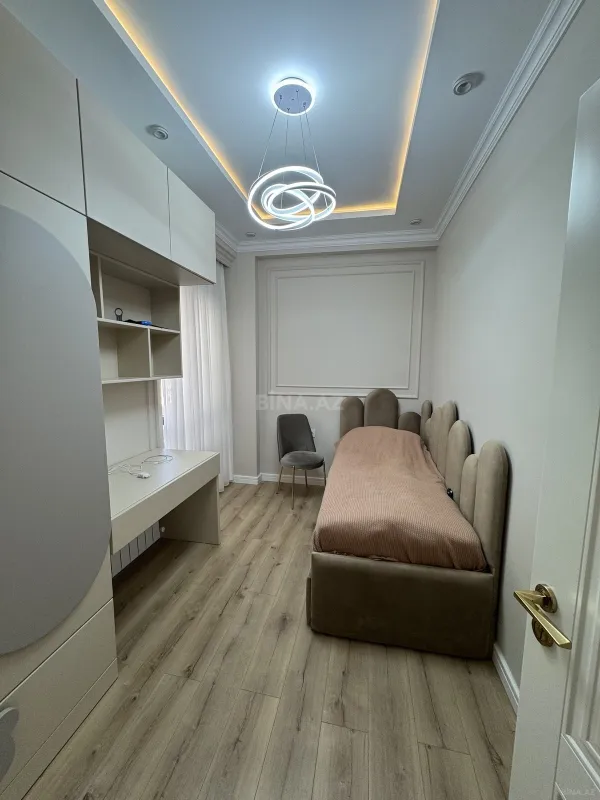 Satılır 3 otaqlı mənzil 120 m²