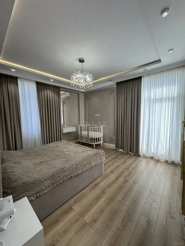 Satılır 3 otaqlı mənzil 120 m²